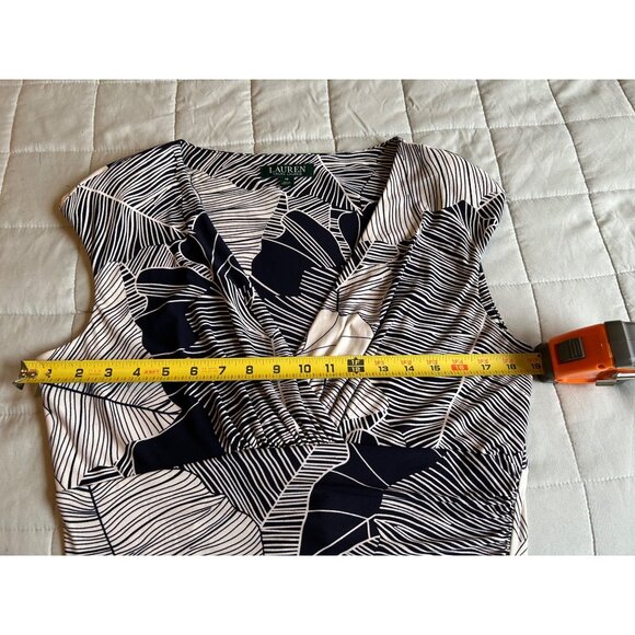 LAUREN RALPH LAUREN Dress Size 12 Black White Floral ruched Sleeveless stretch V - Picture 3 of 15